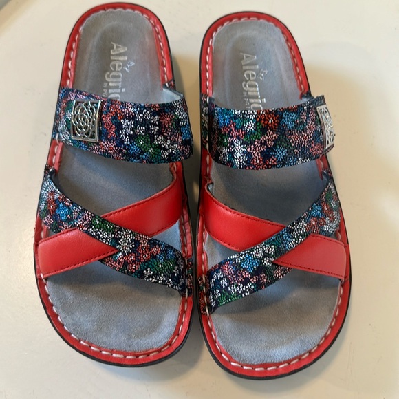 Alegria Floral Leather Sandals Botanicool Red Black Adjustable Fits Size 8 - Picture 1 of 5